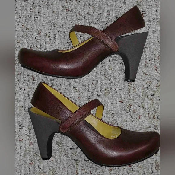 Tsubo burgundy pumps - Picture 1 of 7